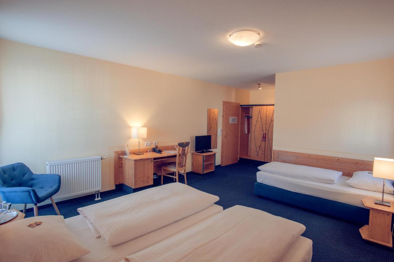 Hotel Waldeck Garni Kist Exteriör bild