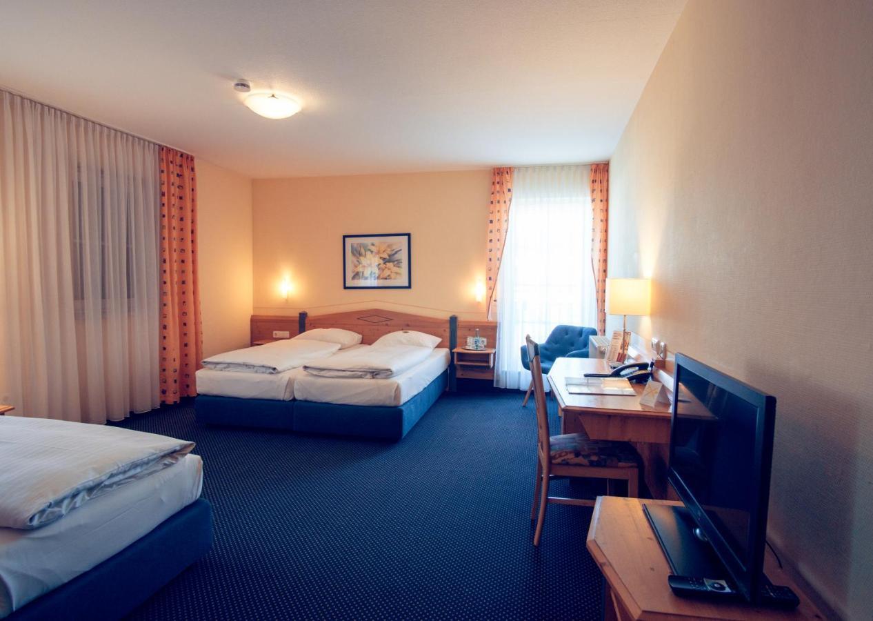 Hotel Waldeck Garni Kist Exteriör bild